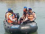 Satpolairud-Polres-Indramayu-saat-memantau-kondisi-objek-wisataa.jpg