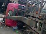 Satu-unit-mobil-truk-sampah-terguling-di-ruas-Jalan-Raya-PadalarangS.jpg