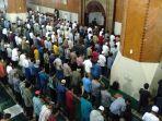 Solat-Gaib-Secara-Khusus-untuk-Eril-Solat-Jumat-di-Masjid-Agung-Kota-Tasikmalaya-Tetap-Khusyu.jpg