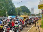 Suasana-arus-kendaraan-dari-arah-Jawa-Tengah-menuju-Jakarta-di-H4-lebaranv.jpg