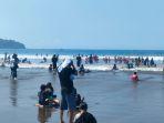 Suasana-kunjungan-di-kawasan-objek-wisata-pantai-barat-Pangandaranv.jpg