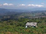Suasana-pembangunan-objek-wisata-milik-Bupati-Kuningan-di-kaki-Gunung-Ciremais.jpg