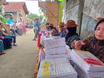 Suasana-pemilihan-di-TPS-08-Kelurahan-Paomanv.jpg