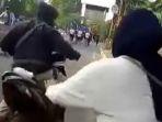 Tangkapan-layar-video-viral-aksi-jambret-di-Kota-Cirebon-22072023.jpg