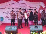 Wakapolri-saat-menghadiri-Haul-KH-Shobari-Ke-33-dan-Khotmil-Qurana.jpg