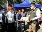 ade-londok-terima-hadiah-dari-ridwan-kamil.jpg