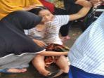 aksi-viral-emak-emak-terjatuh-kejar-jambret-yang-ambil-dompetnya-di-pasar-puri-agung-batam-1.jpg