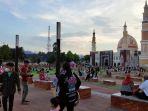 alun-alun-jadi-tempat-favorit-ngabuburit-masyarakat-majalengka.jpg