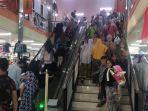 anggota-dprd-ini-prihatin-adanya-kerumunan-di-pusat-perbelanjaan-sandang-di-majalengka.jpg