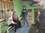bayi-cantik-yang-ditemukan-di-teras-rumah-warga-sukabumi-dirawat-bidan-istri-polisi.jpg