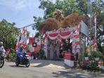 burung-garuda-jadi-gapura-di-Indramayu-HUT-RI.jpg