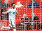 hasil-liga-inggris-de-gea-jatuh-bangun-gol-tunggal-moutinho-permalukan-mu-di-old-trafford.jpg