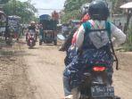 jalan-rusak-di-desa-dadap.jpg