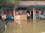kantor-bpbd-indramayu-terendam-banjir-kamis-24220202.jpg