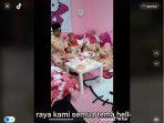 mengoleksi-baju-bergambar-hello-kitty-sejak-2015-afina-kini-memiliki-35-pasang-baju-hello-kitty.jpg