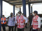 menteri-perhubungan-menhub-budi-karya-sumadi-saat-mengunjungi-jembatan-timbangr.jpg
