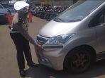 mobil-tabrak-lari2.jpg