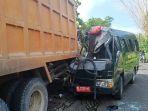 mobil-tahanan-kejari-way-kanan-ditabrak-truk-tronton.jpg