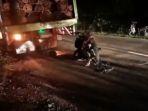 motor-mio-masuk-kolong-truk-tronton.jpg