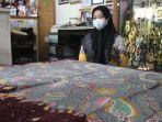 pandemi-covid-19-rupanya-tak-terpengaruh-terhadap-batik-paoman-indramayu-ini-ternyata-rahasianya.jpg