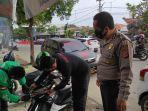 pemasangan-dan-pembagian-stiker-imbauan-bahaya-narkoba.jpg