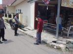 polsek-ligung-periksa-TKP-kades-dianiaya-warga.jpg