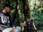 presenter-bima-aryo-dan-anjing-jenis-belgian-malinoisnya.jpg