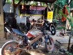 sebuah-bengkel-modifikasi-motor-di-tengah-kebun-di-kuningan.jpg