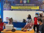 sopir-vaksinasi-booster-di-Terminal-Sumber.jpg