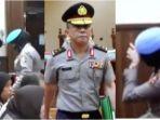 sosok-polwan-yang-mengusap-mata-saat-ferdy-sambo-meninggalkan-ruang-sidangf.jpg