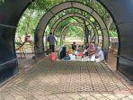 suasana-di-taman-tugu-perjuangan-indramayui.jpg