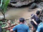 ular-piton-lilit-siswa-smp.jpg