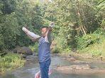warga-di-pangandaran-menangkap-dan-melepasliarkan-ular-piton-di-hutann.jpg