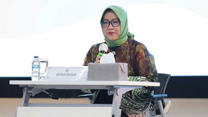 Wisuda 120 Aparatur Desa, Ade Yasin Berharap Bisa Tingkatkan Tata Kelola Desa