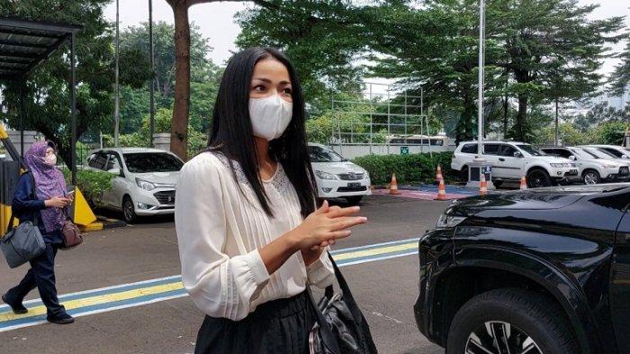 Nirina Zubir Hadir dalam Sidang Kasus Mafia Tanah, Berharap Keadilan Berpihak kepada Korban
