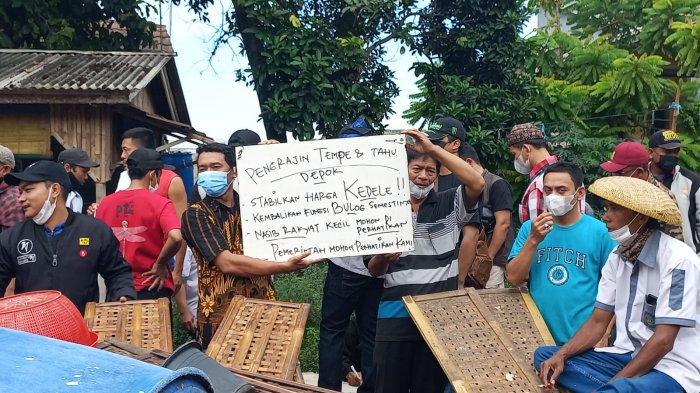 Harga Kedelai Melonjak Tinggi, 120 Pengrajin Tahu-Tempe di Kota Depok Sepakat Mogok Produksi 3 Hari