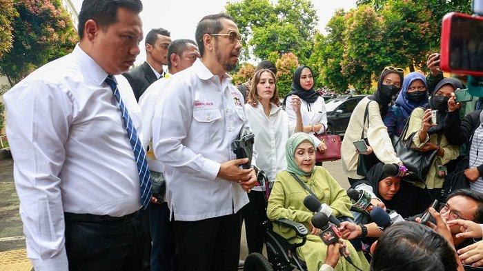 Pihak Ferry Irawan Hadir di Sidang Perdana Gugatan Cerai Venna Melinda, Bawa Keluarga Sebagai Saksi