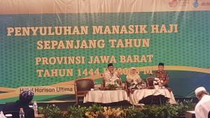 Anggota-DPR-Nur-Azizah-Tamhid-memberikanPenyuluhan-Manasik-Haji-2023.jpg