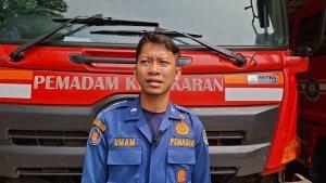 Anggota-Damkar-Depok-Khairul-Umam.jpg