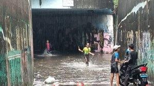 Banjir-di-underpass-Dipo-KRL-Depok-Pancoran-Mas-Kota-Depok.jpg