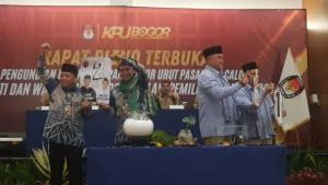 Bayu-Syahjohan-kanan-dan-Musyafaur-Rahman-kedua-dari-kanan.jpg