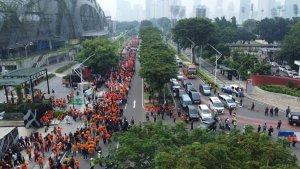 Buruh-long-march-dalam-May-Day-Fiesta.jpg