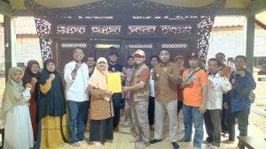 Caleg-DPR-RI-Fraksi-PKS-Nur-Azizah-Tamhid-memberikan-bantuan-operasional-241223.jpg