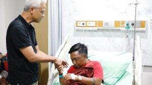Calon-presiden-nomor-urut-3-Ganjar-Pranowo-menjenguk-relawan-Ganjar-Mahfud.jpg