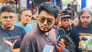 DJ-Angger-Dimas-hadiri-rekonstruksi-kasus-kematian-putranya.jpg