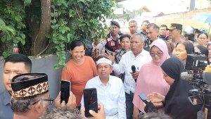 Gubernur-Jabar-Dedi-Mulyadi-mengunjungi-Kampung-Baru-Kelurahan-Harjamukti.jpg