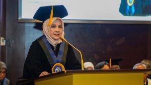 Guru-Besar-FMIPA-UI-Prof-Helmyati.jpg