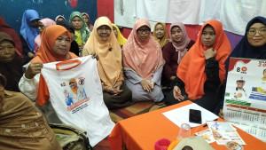 Ibu-ibu-cipayung-dukung-Nur-Azizah-Tamhid.jpg