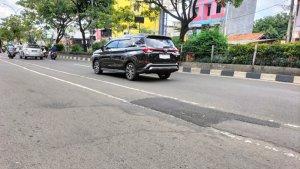 Jalan-Margonda-Raya-yang-berlubang-dan-sudah-diperbaiki-oleh-Dinas-PUPR-Kota-Depok.jpg