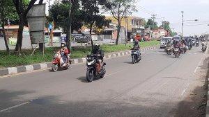 Jalur-Pantura-Klari-Kabupaten-Karawang-pada-Jumat-2942022-siang.jpg
